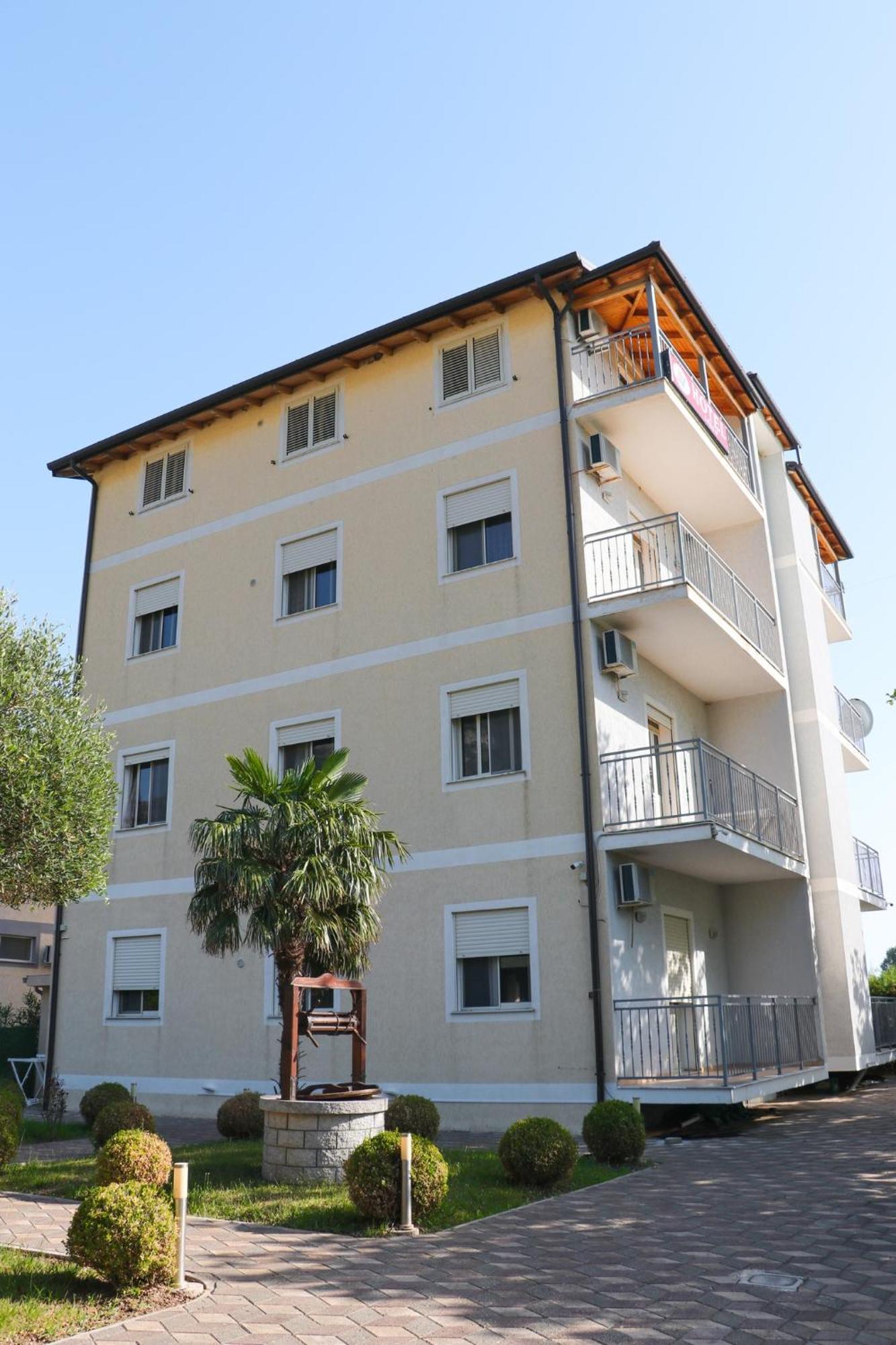 Hotel As Baks-Rrjoll Shkoder Ngoại thất bức ảnh